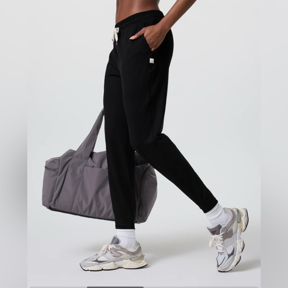 NWT Vuori Performance Jogger Black Heather - Picture 3 of 8